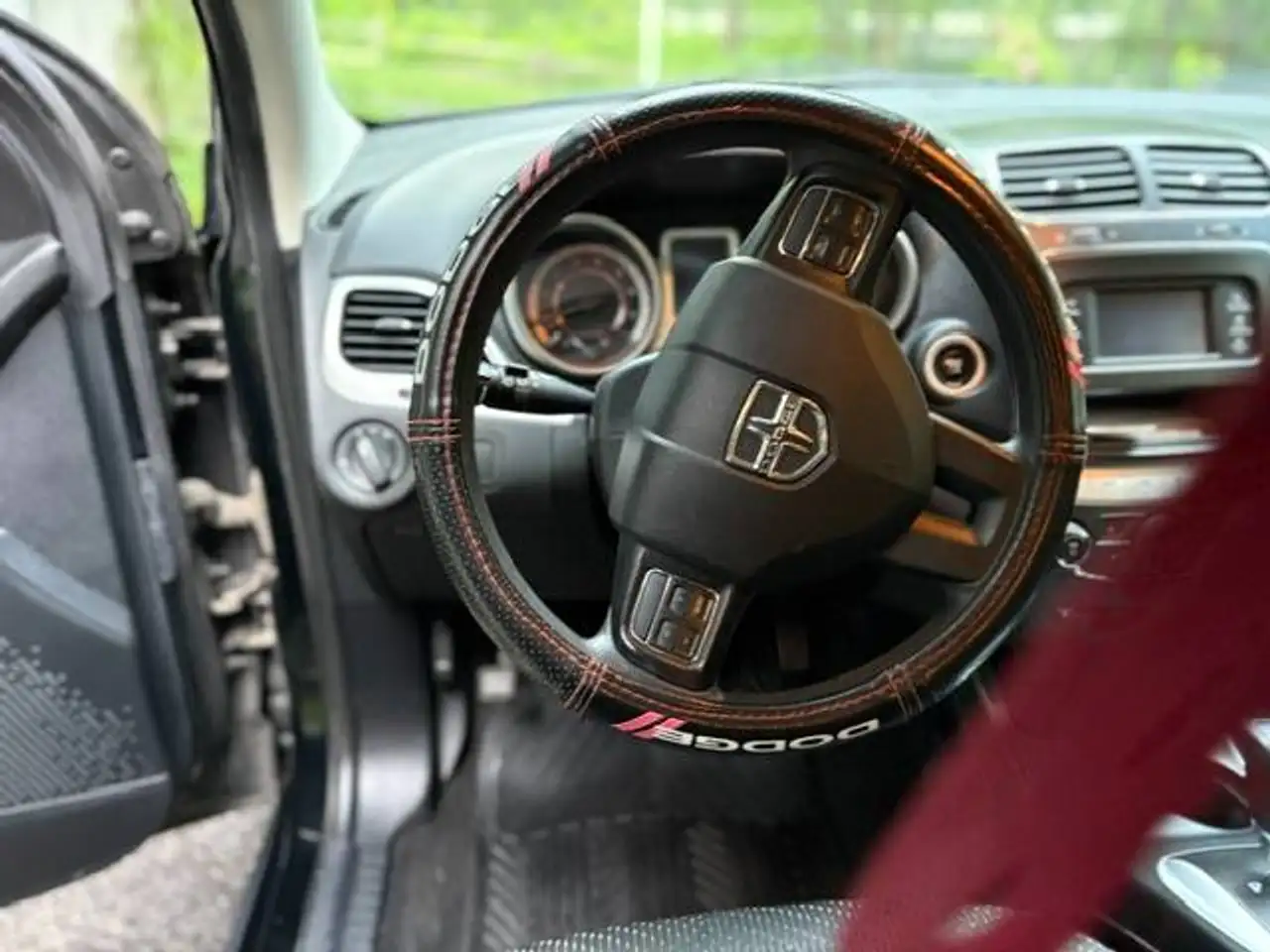 Dodge Journey снимка Dodge Journey
