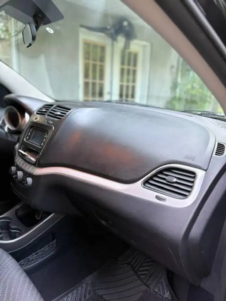 Dodge Journey снимка Dodge Journey