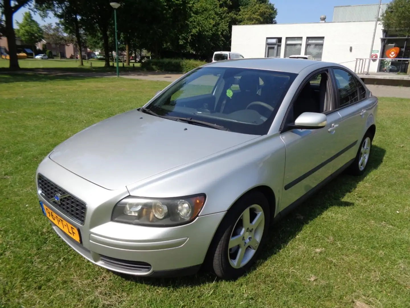 Volvo S40 28-4-2026  a p k  automaat Gris - 1