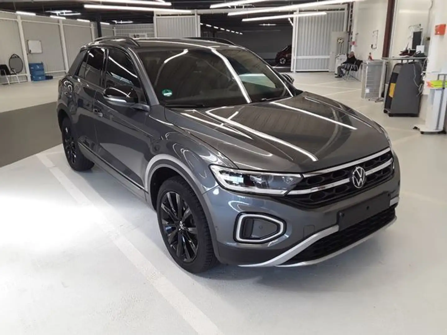 Volkswagen T-Roc 2.0 TDI DSG BLACK STYLE LM18 AHK KAMERA Grau - 2