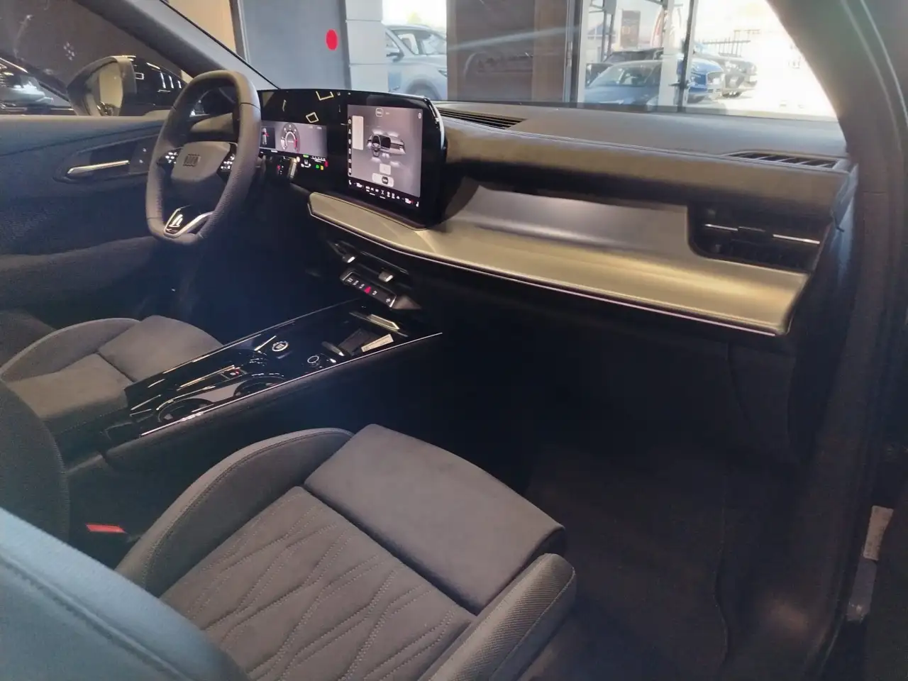 Audi Q3 SPB TDI 110 kW S tronic S Line edition, миниатюра 23