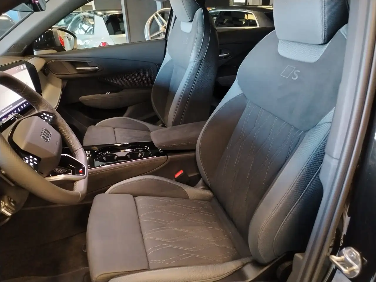 Audi Q3 SPB TDI 110 kW S tronic S Line edition, миниатюра 11