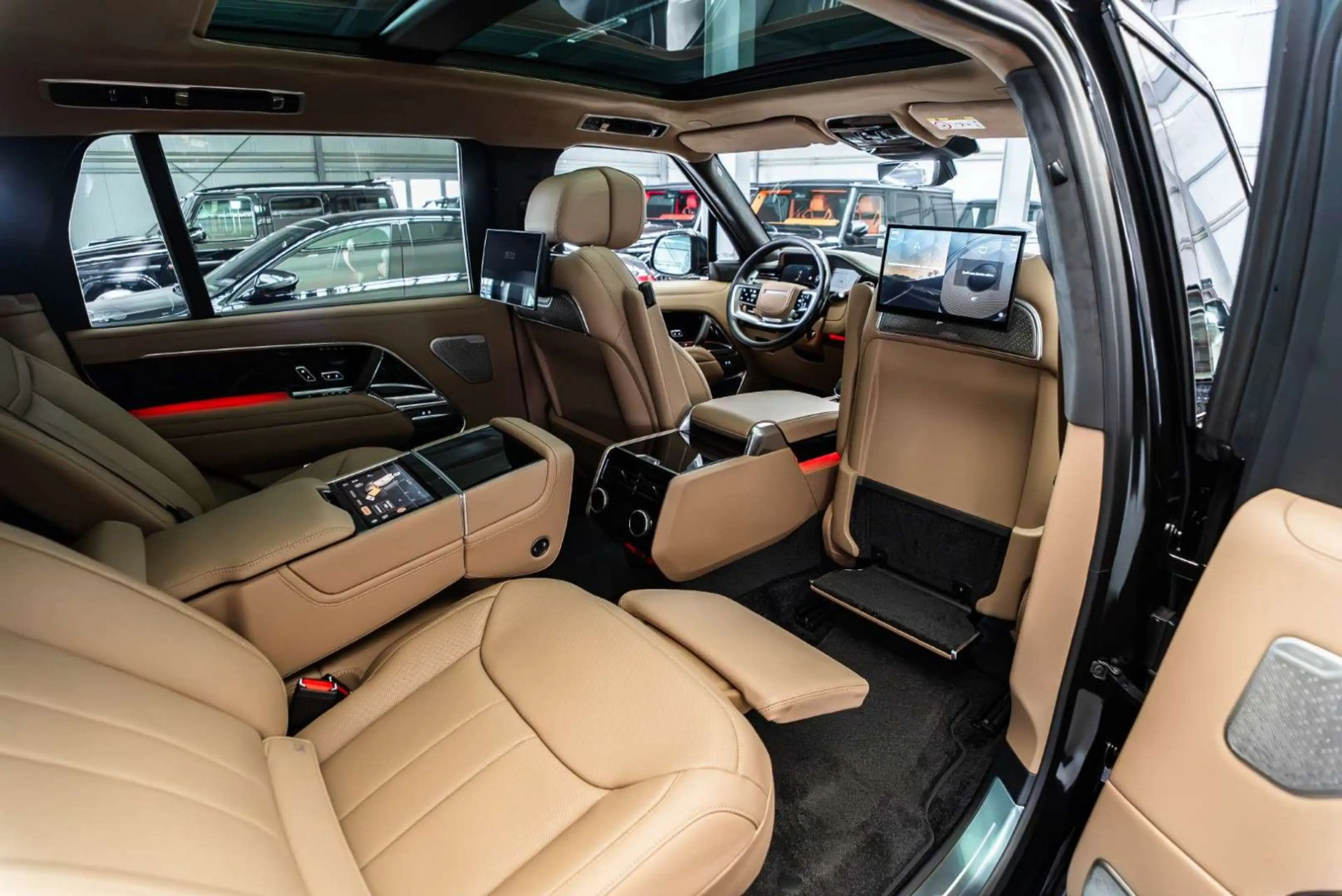 Land Rover Range Rover D350 LWB Autobiography / New MY 2027 — photo 3