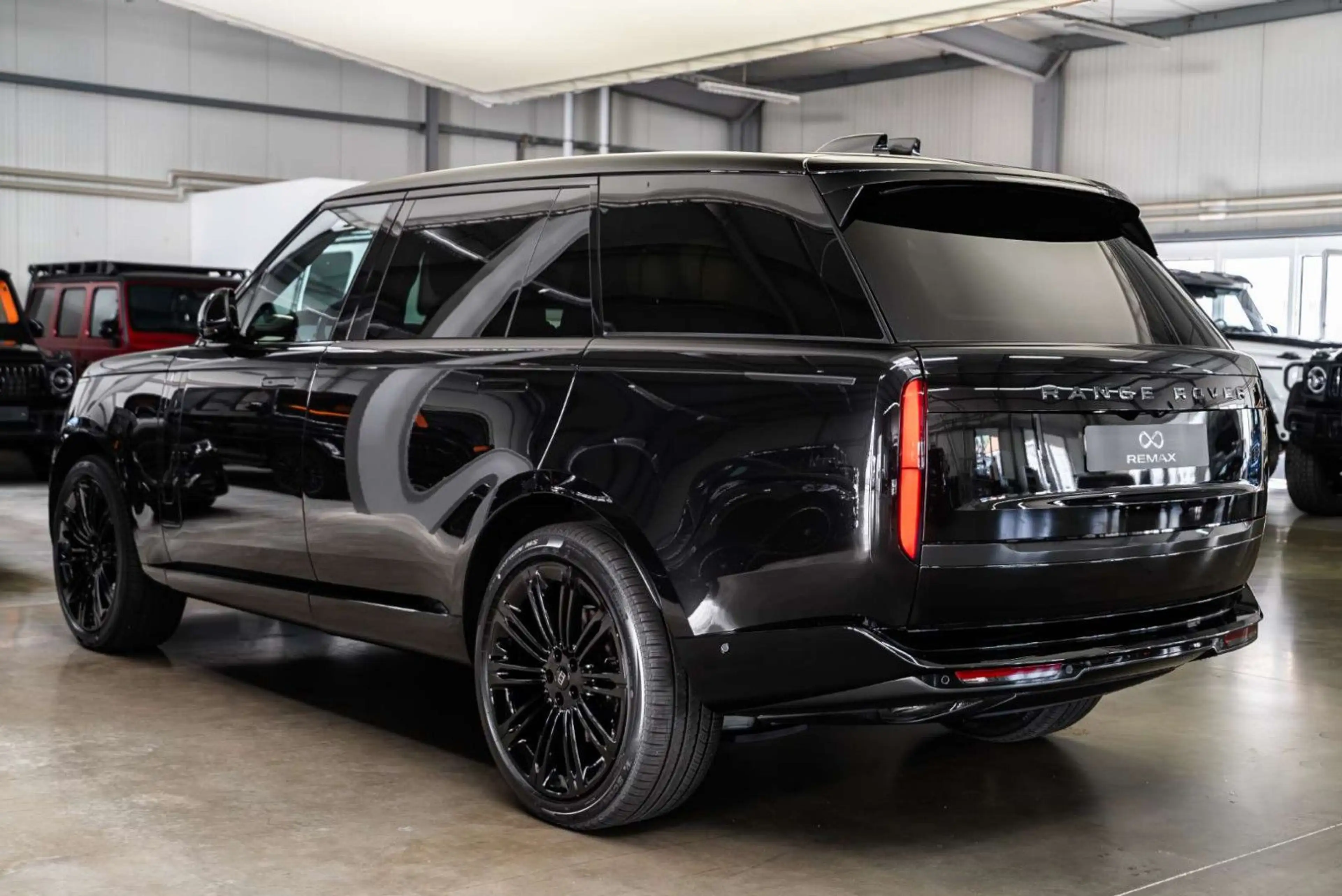Land Rover Range Rover D350 LWB Autobiography / New MY 2027 — photo 12