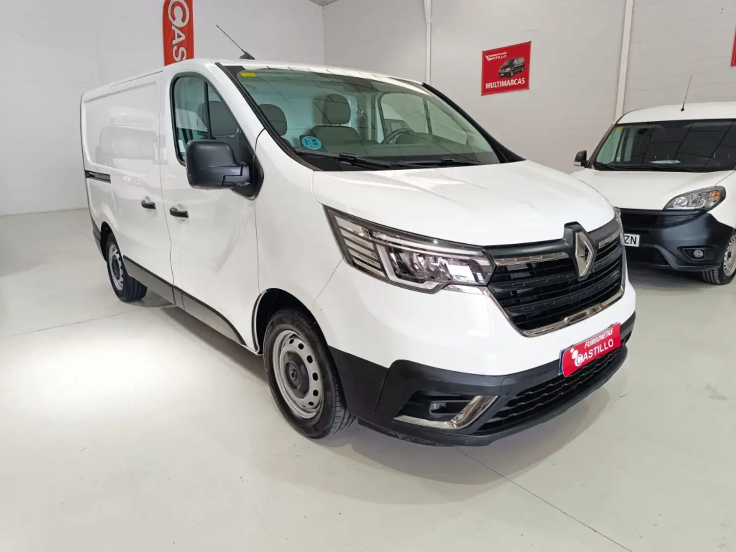 Renault Trafic Furgón Doble Cabina L1 BluedCi 96kW CU aum Blanco - 2