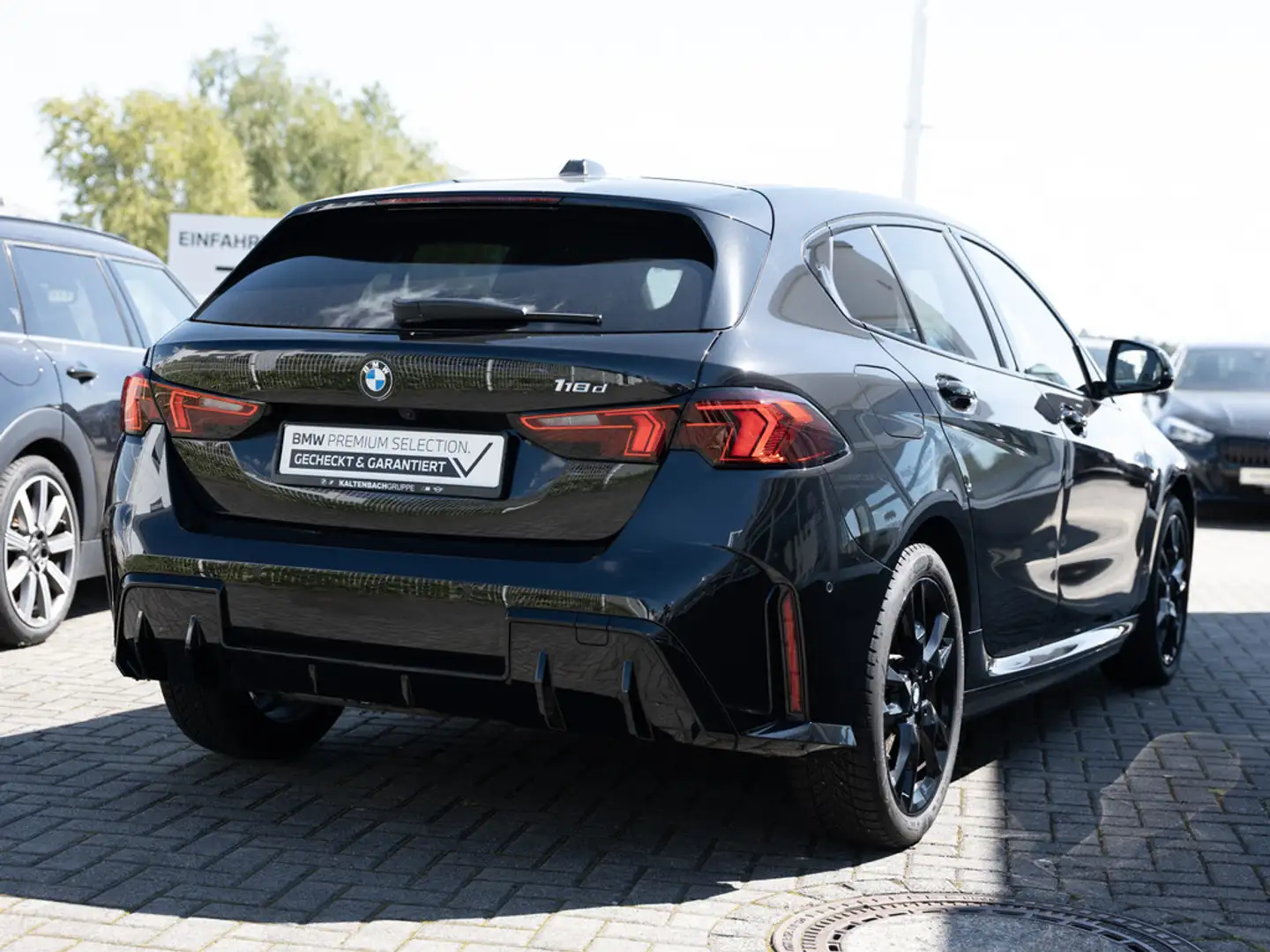 BMW 118 d M-Sport NEUES MODELL AHK LED NAVI KAMERA Schwarz - 2