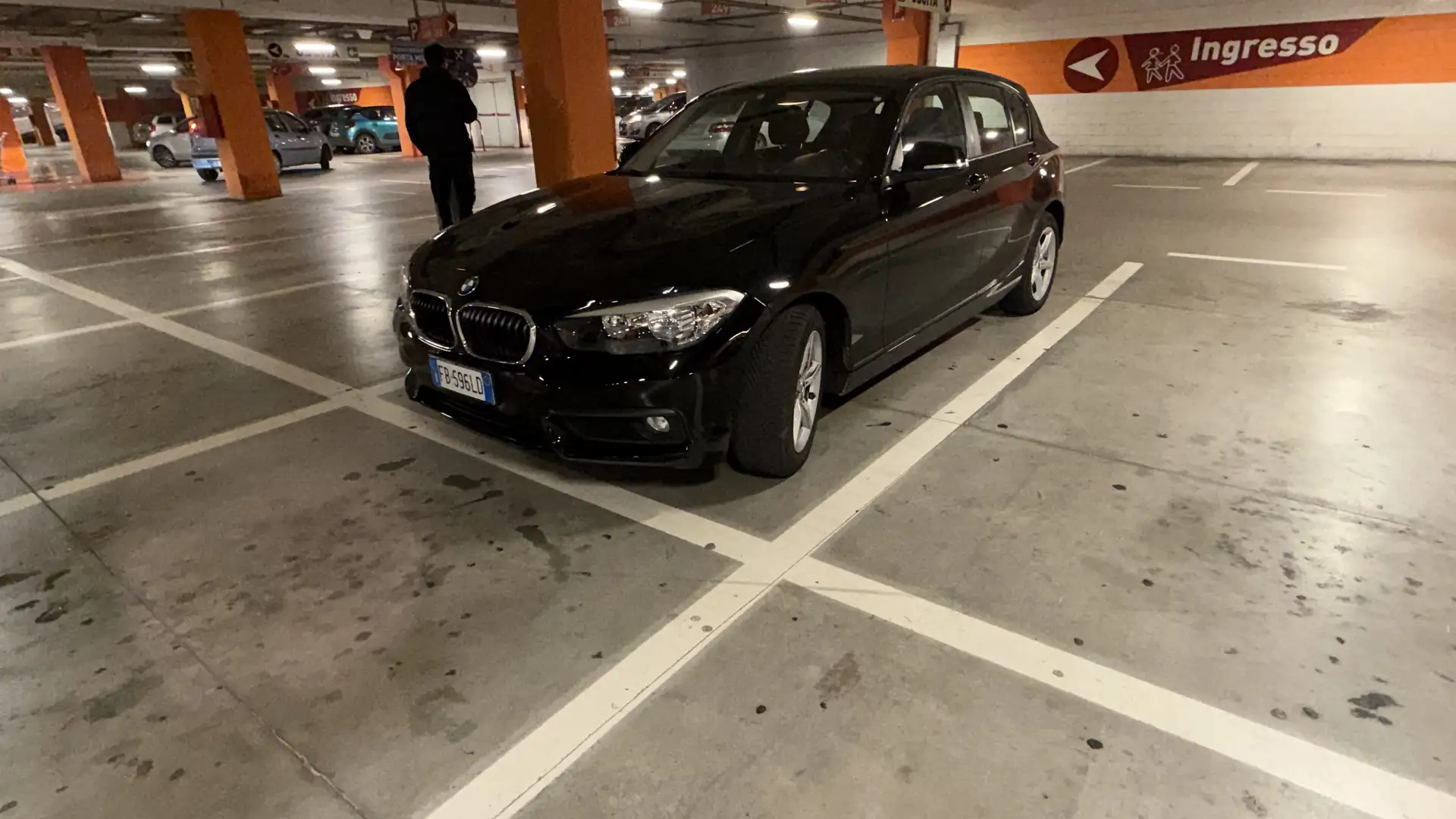 BMW 116 116d Advantage Negru - 2