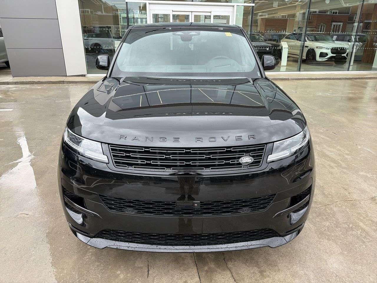 2026 Land Rover Range Rover Sport P400 Dynamic HSE alt 3