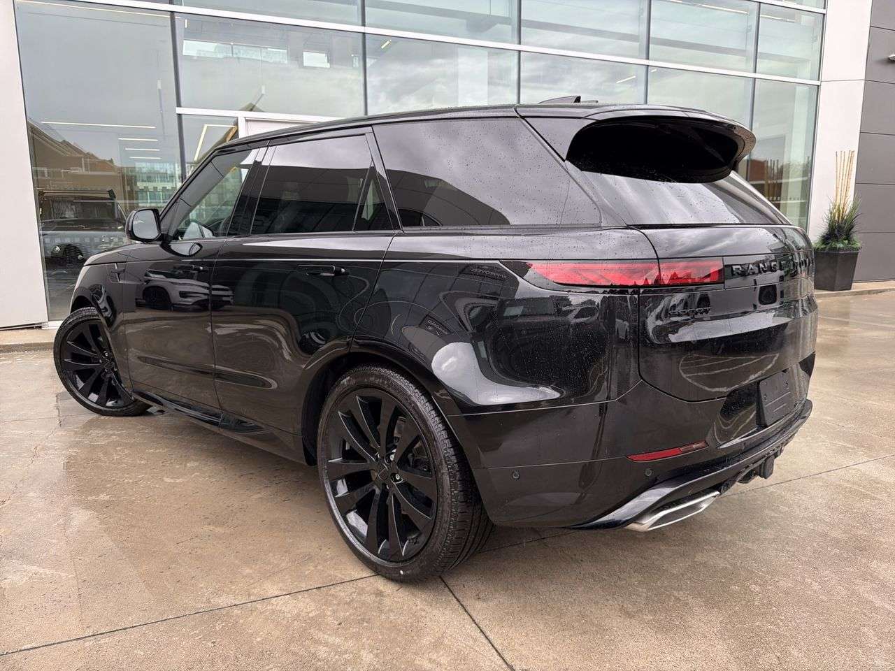 2026 Land Rover Range Rover Sport P400 Dynamic HSE thumb 6