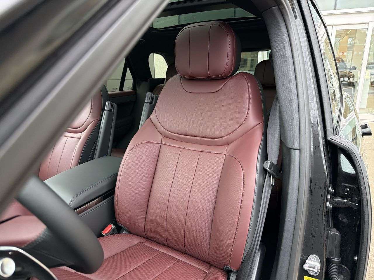 2026 Land Rover Range Rover Sport P400 Dynamic HSE thumb 8