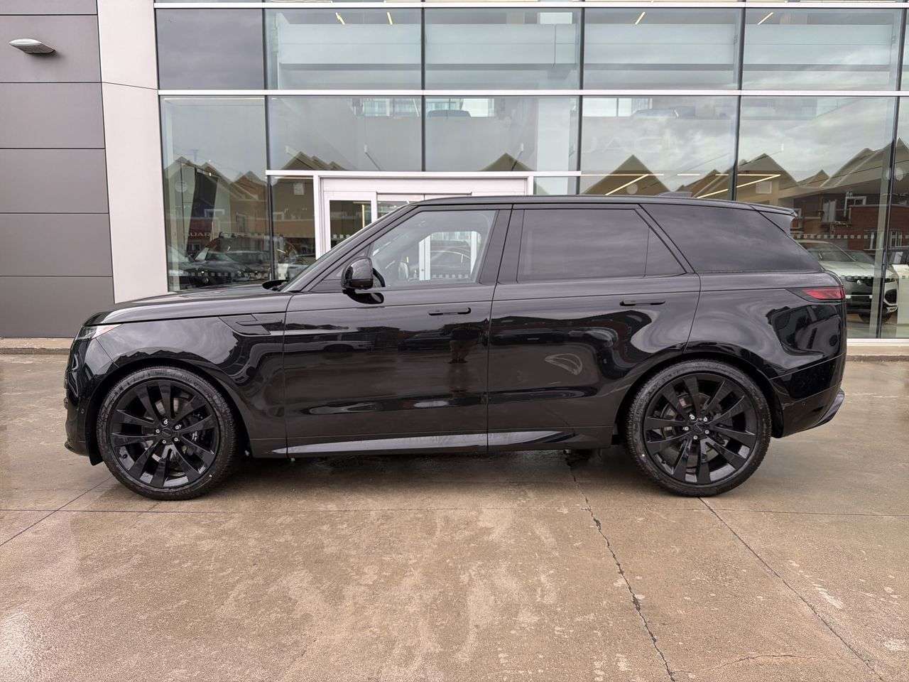 2026 Land Rover Range Rover Sport P400 Dynamic HSE alt 5