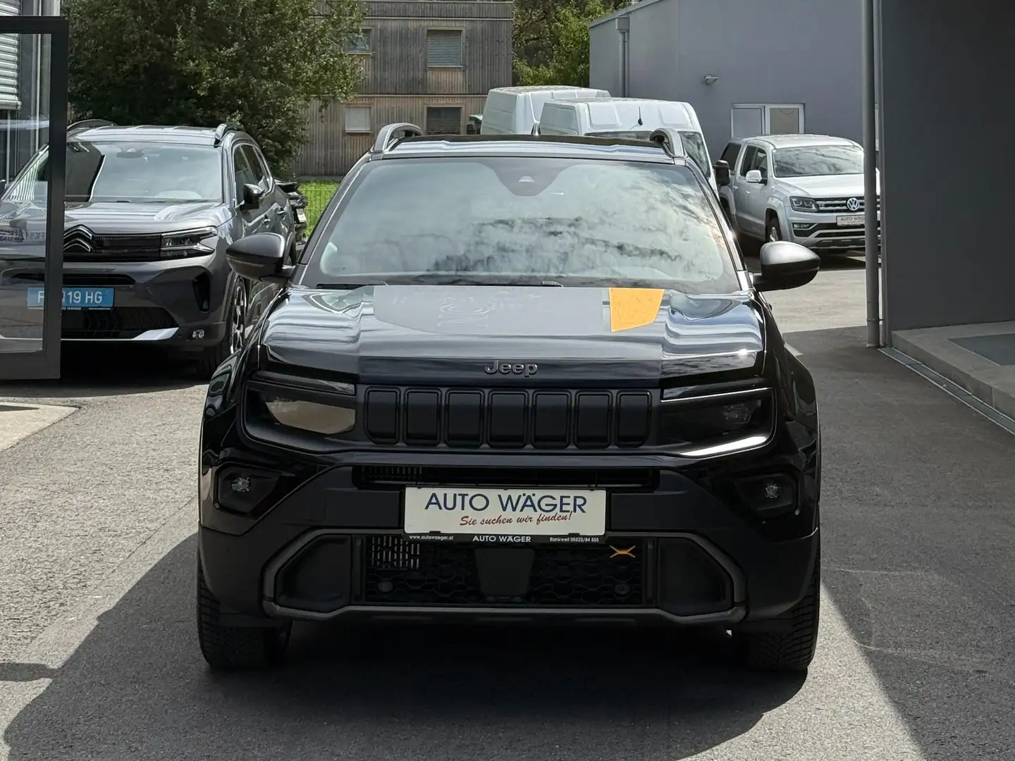 Jeep Avenger The North Face Mild-Hybrid 4xe Schwarz - 2