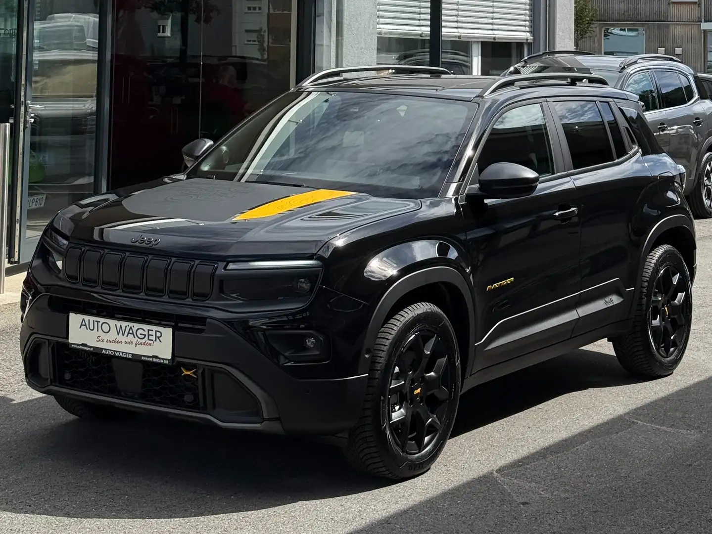 Jeep Avenger The North Face Mild-Hybrid 4xe Schwarz - 1