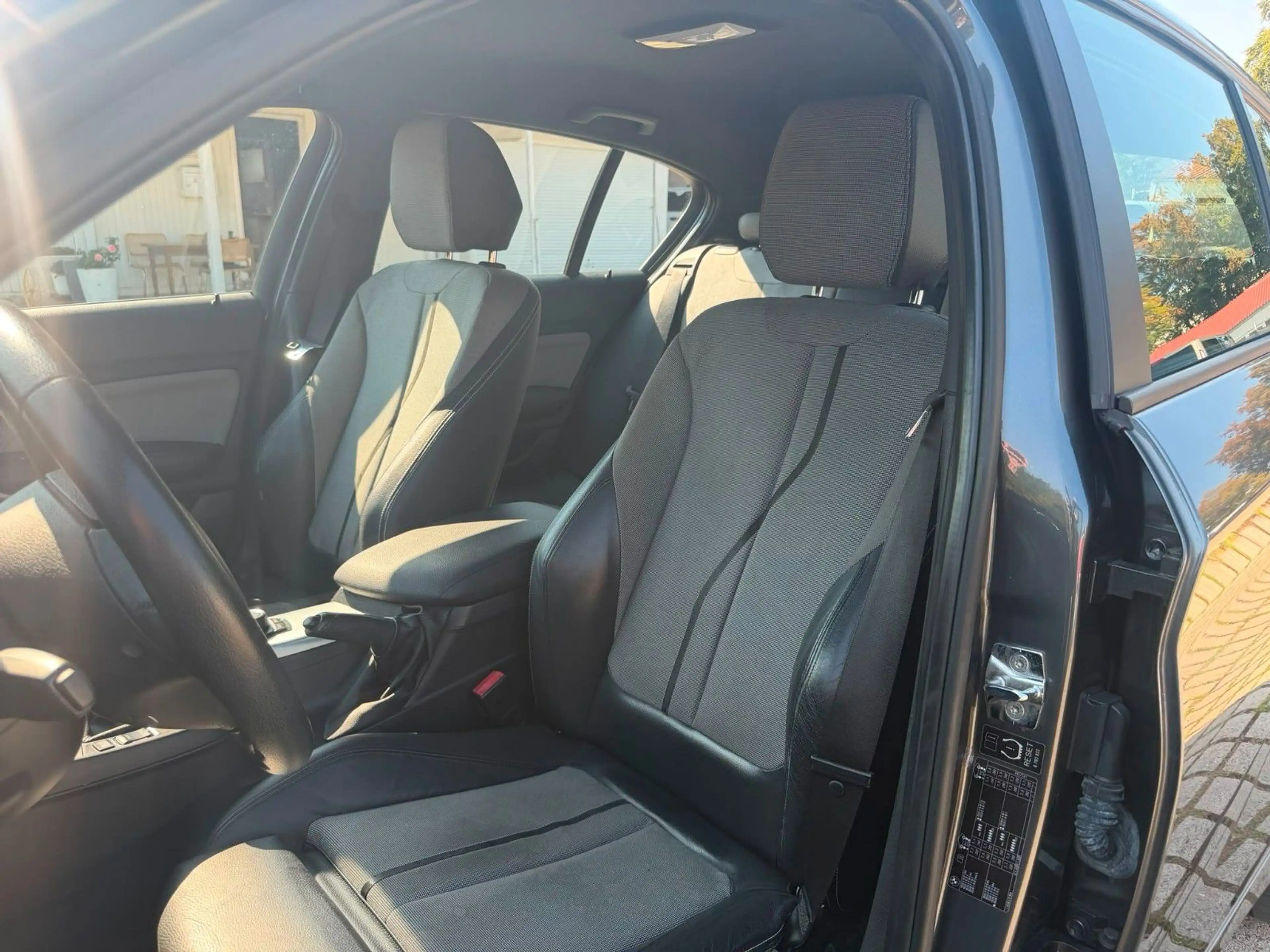 BMW 118 i F20 Schalter — photo 11