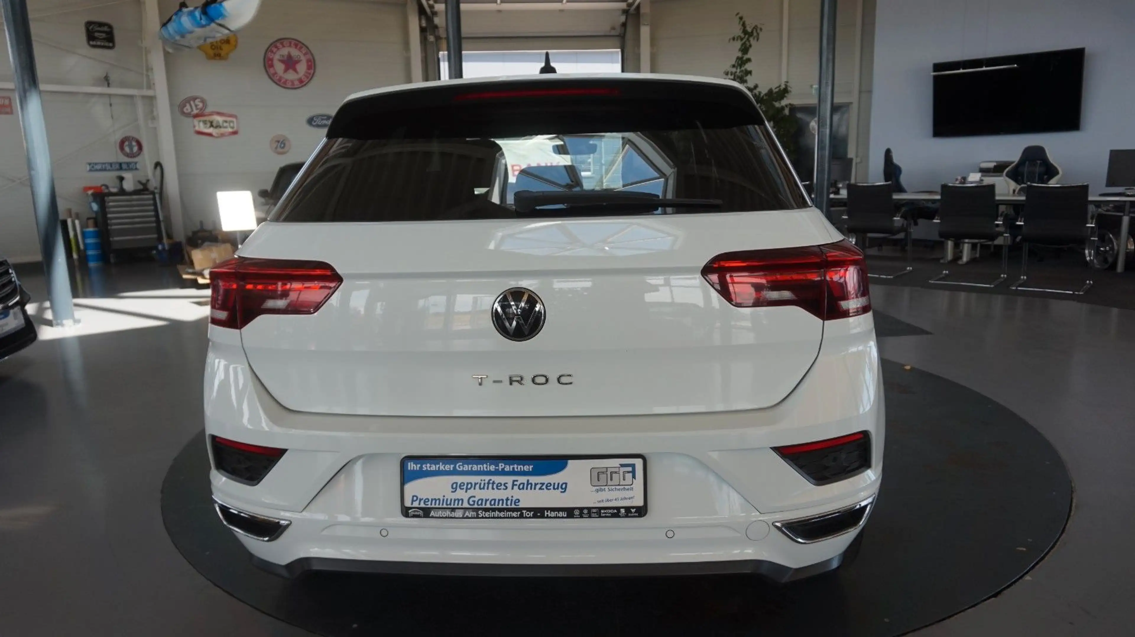 Volkswagen T-Roc R-Line*Alu19*PDC*Abstand-Temp*DCG* — photo 5