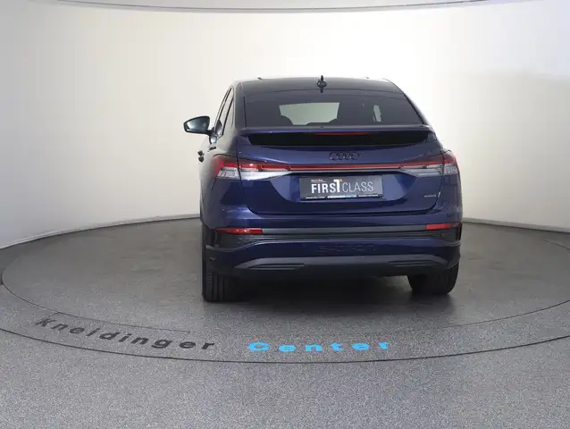 Audi Q4 e-tron Audi Q4 Sportback 55 e-tron quattro Ansicht 8