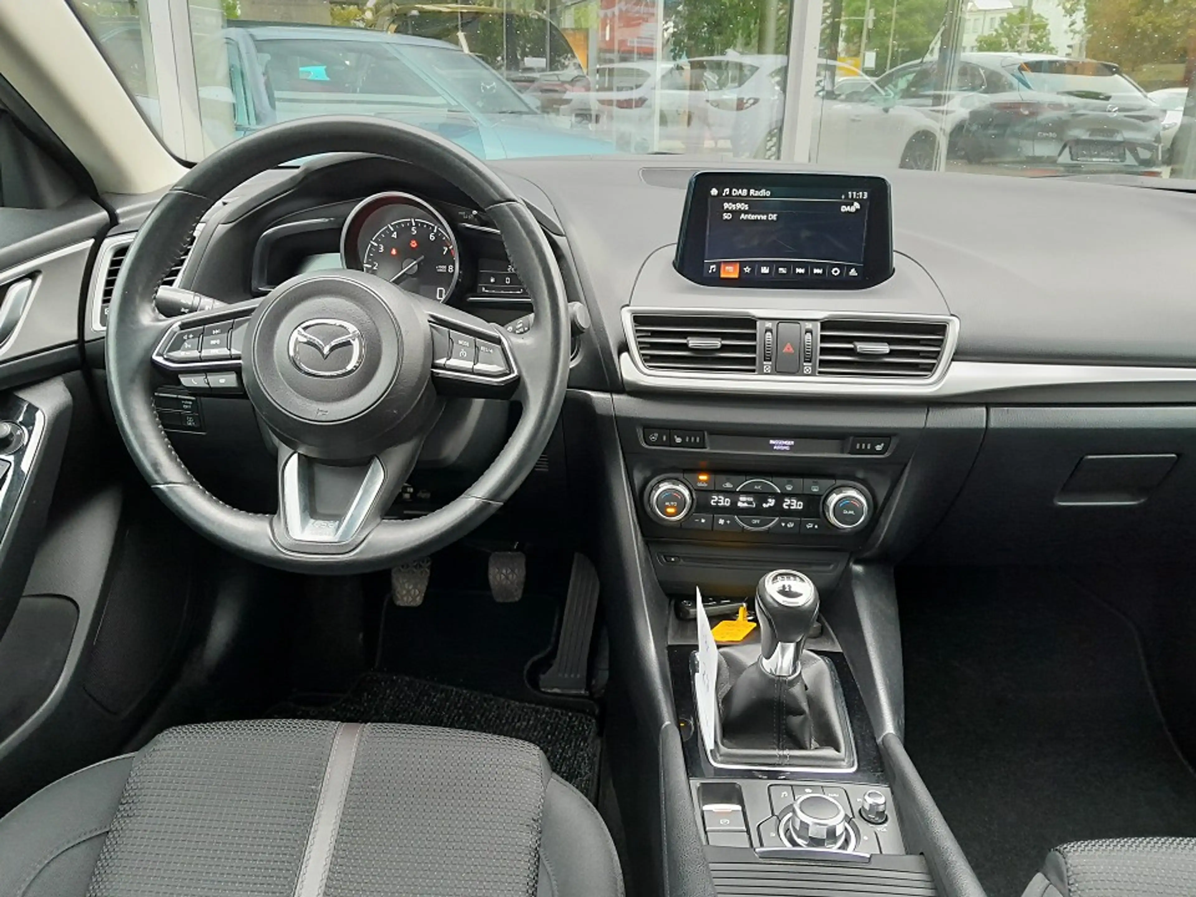 Mazda 3 Limous. 4T SKY-G (120PS) EXCL. ACT.-P+NAVI (1.Hand — photo 10