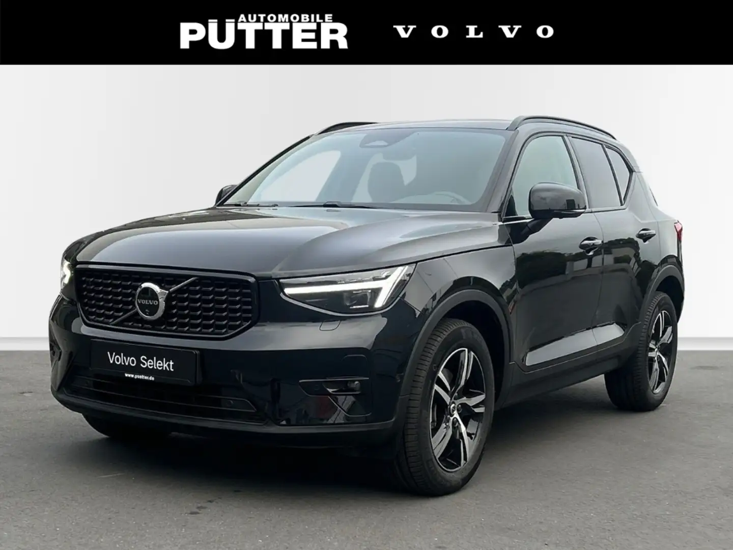 Volvo XC40 B3 Benzin Plus Dark 18'' 360 Kamera LED ACC DAB Ha Schwarz - 1