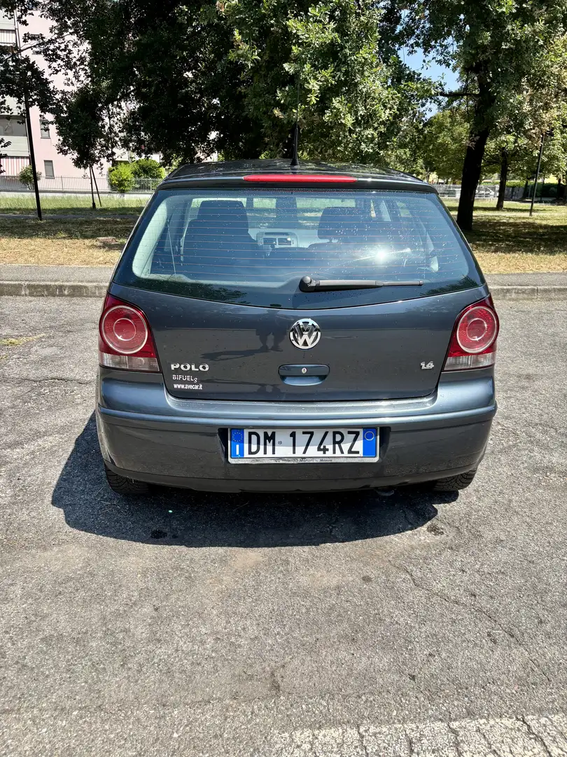 Volkswagen Polo 5p 1.4 Comfortline CL bi-fuel G - 2