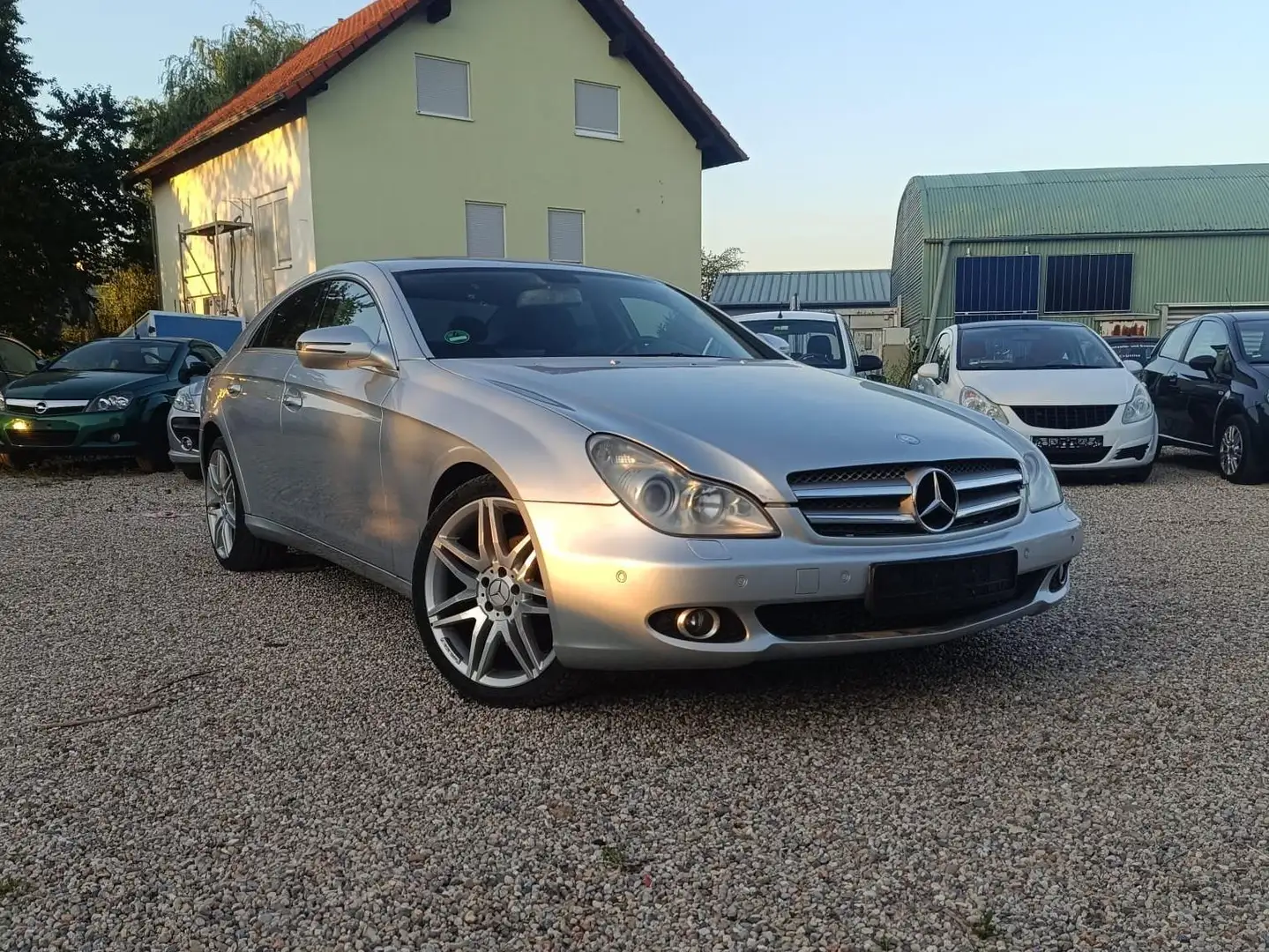 Mercedes-Benz CLS 320 CLS 320 / 350 CDI (219.322) Grau - 1