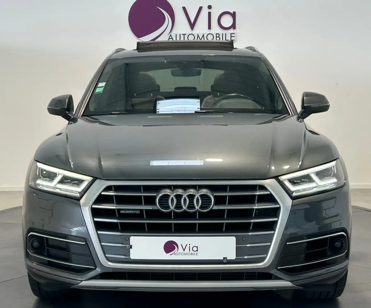 Audi Q5 V6 3.0 TDI 286 Tiptronic 8 Quattro Grijs - 2