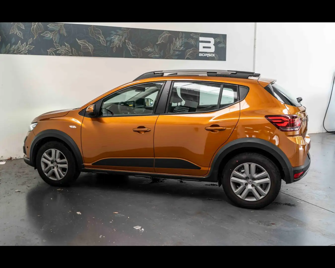 Dacia Sandero 3ª serie Stepway 1.0 TCe ECO-G Comfort Arancione - 2