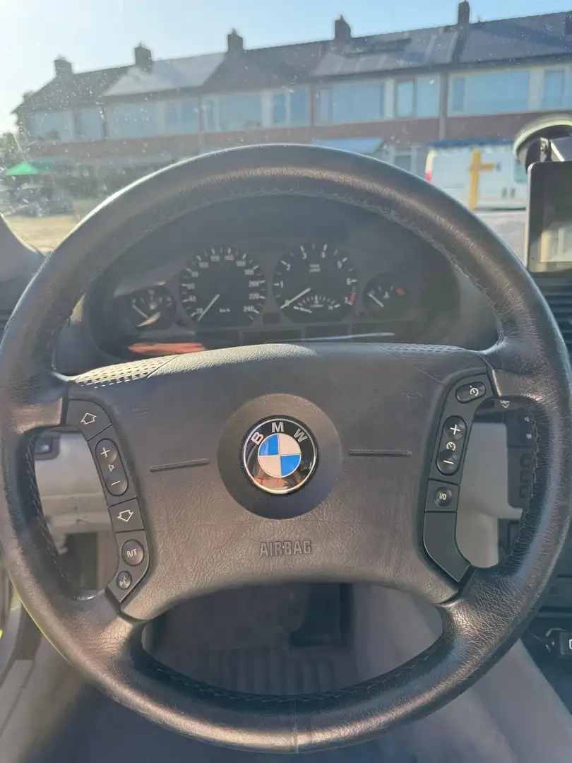 BMW 330 318i Executive Grijs - 2