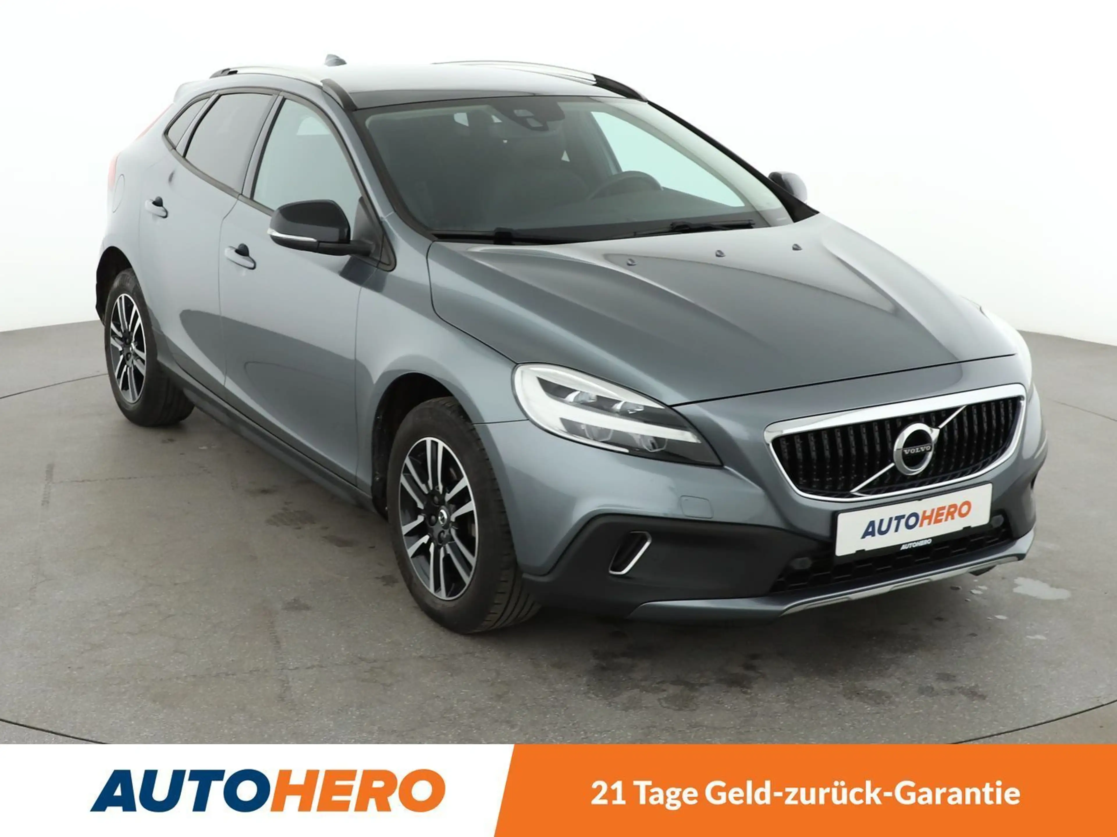 Volvo V40 Cross Country 1.5 Plus Aut*NAVI*TEMPO*PDC*SHZ*KLIMA*GARANTIE* — photo 8
