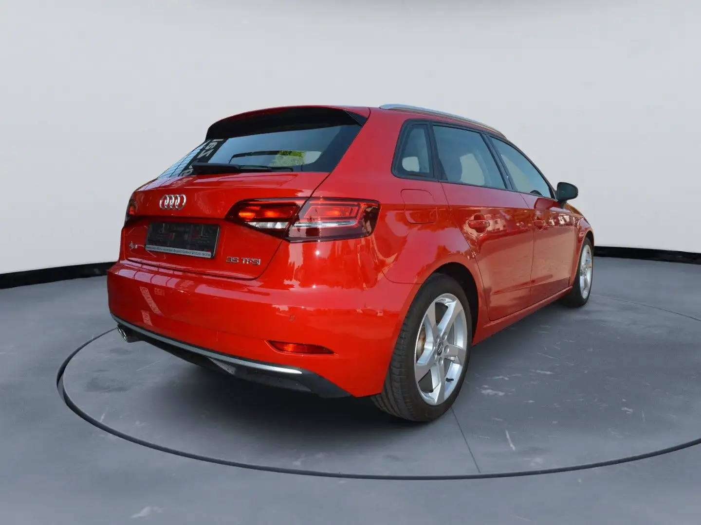 Audi A3 Sportback 35 TFSI sport Rouge - 2