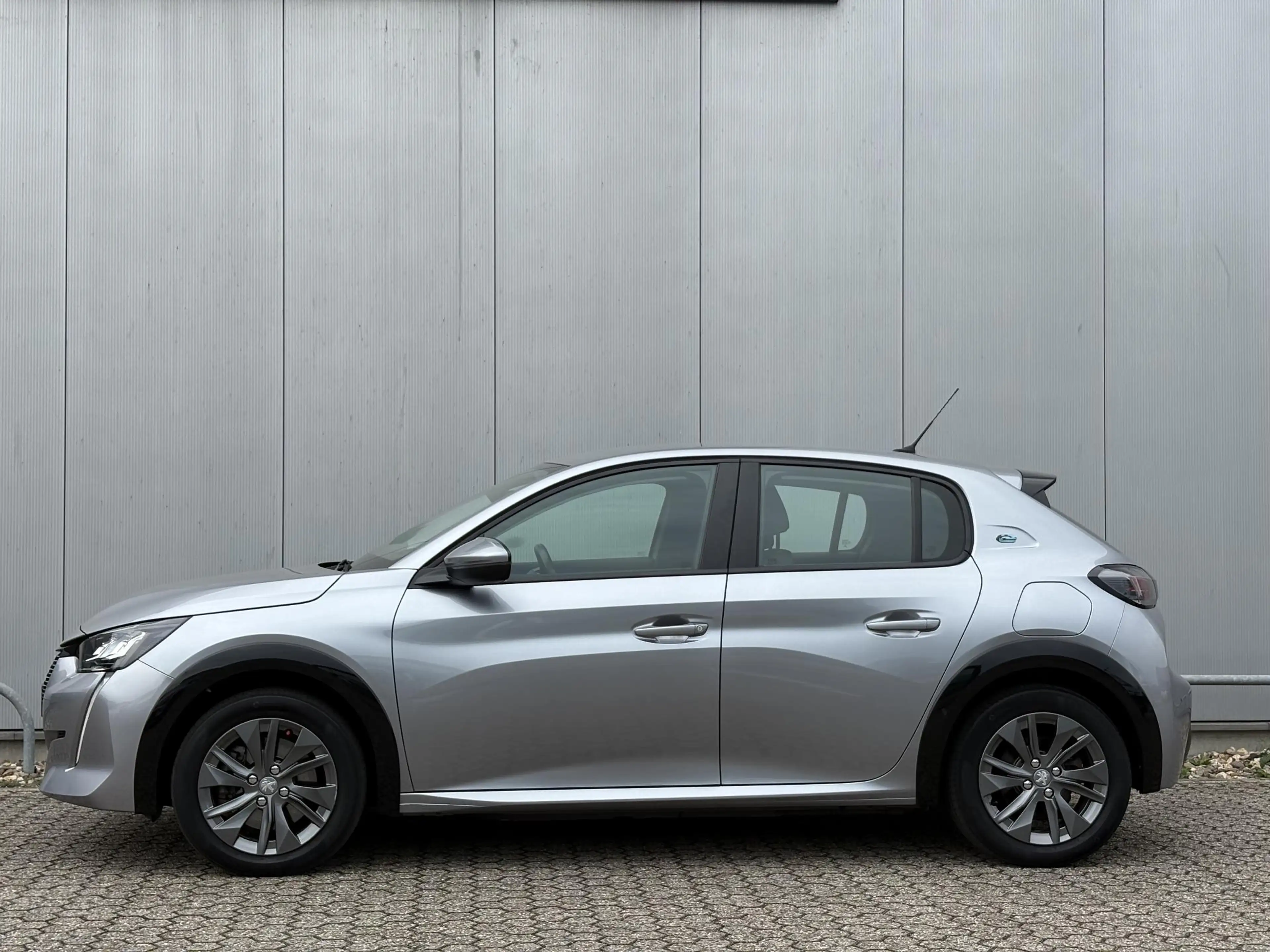 Peugeot e-208 EV Blue Lease Active 50 kWh | SOH 92% | Carplay | — photo 9
