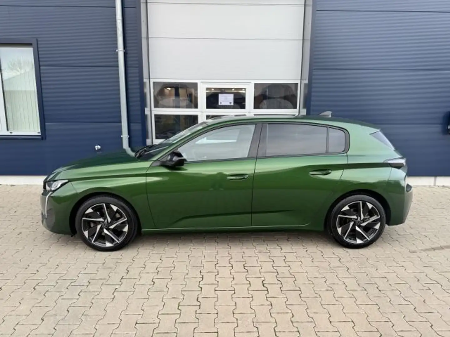 Peugeot 308 BlueHDi 130 EAT8 Allure Pack Grün - 2