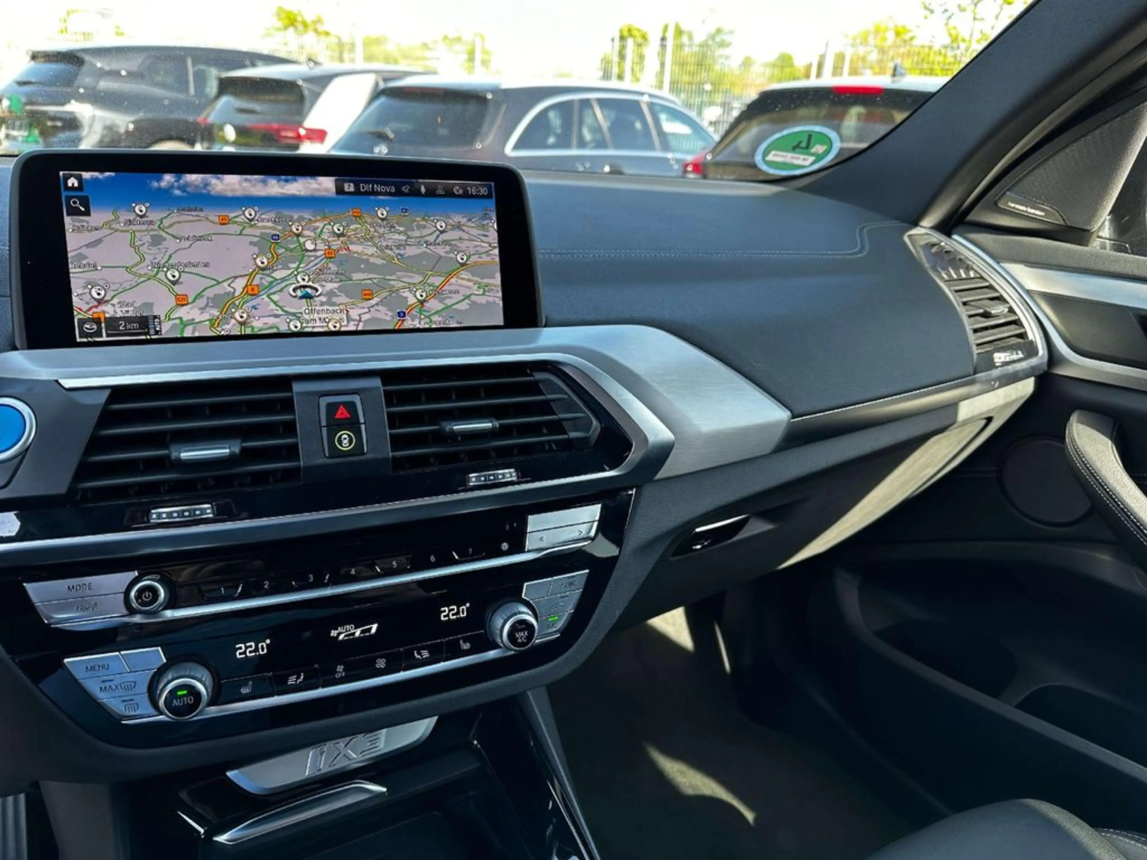BMW iX3 Impressive — photo 6