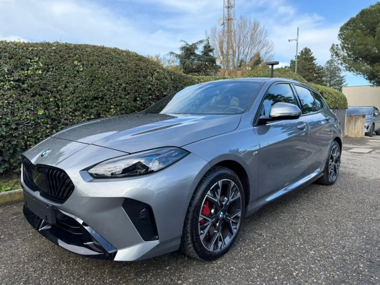 BMW 118 d MSport Pro NAVI - LED - TELEC. POST. - 18 Gris - 1