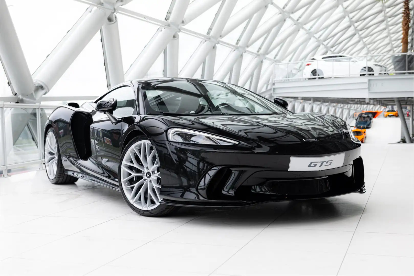 McLaren GTS 4.0 V8 |* NEW MODEL* | Techlux | Panoramic Roo Zwart - 1