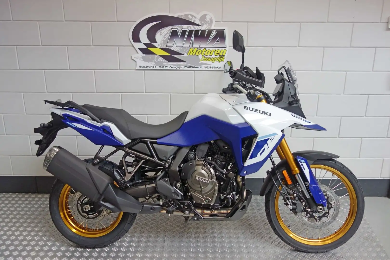 Suzuki V-Strom 800DE Modrá - 1