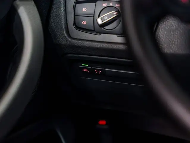 BMW 4 Series view 14