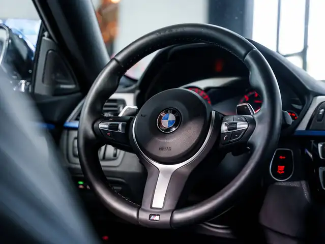 BMW 4 Series view 11