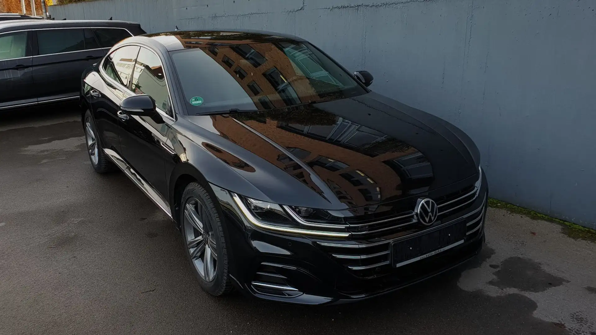 Volkswagen Arteon 2.0 TSI DSG 3x R-Line Virutal/ACC/Keyless Schwarz - 2