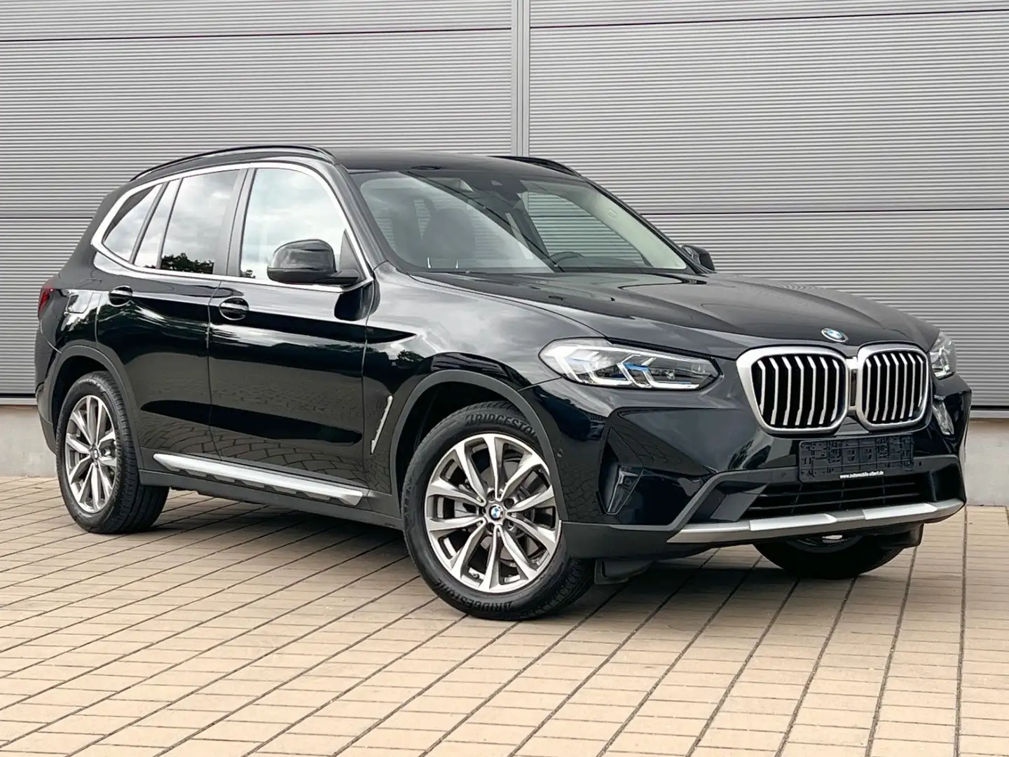 BMW X3 xDrive 20d*HUD*Laser*AHK*DrivAss*Standheizung Schwarz - 2