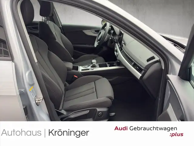 Audi A4 Avant view 9