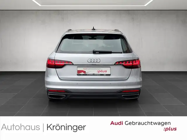 Audi A4 Avant view 6