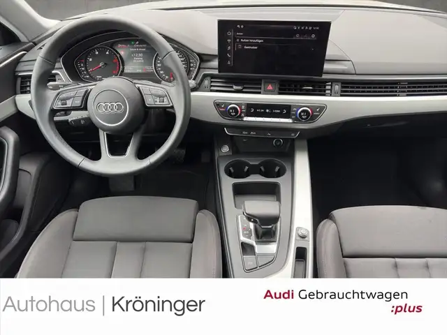 Audi A4 Avant view 12