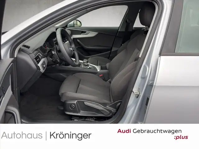 Audi A4 Avant view 7