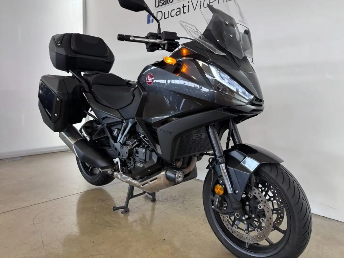 Honda NT 1100 D - 2
