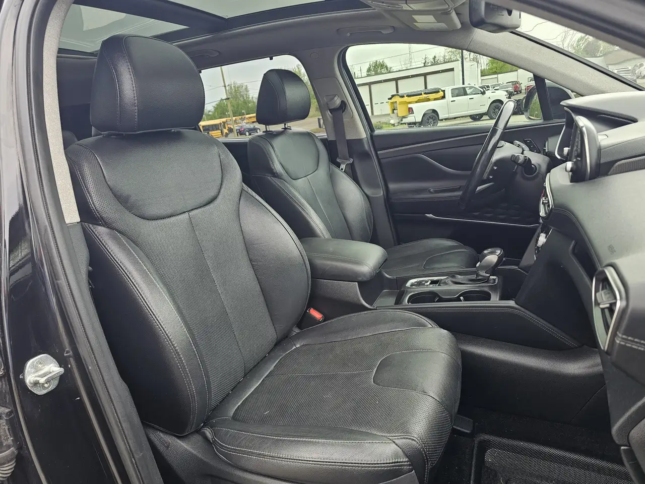 Hyundai SANTA FE снимка Hyundai SANTA FE