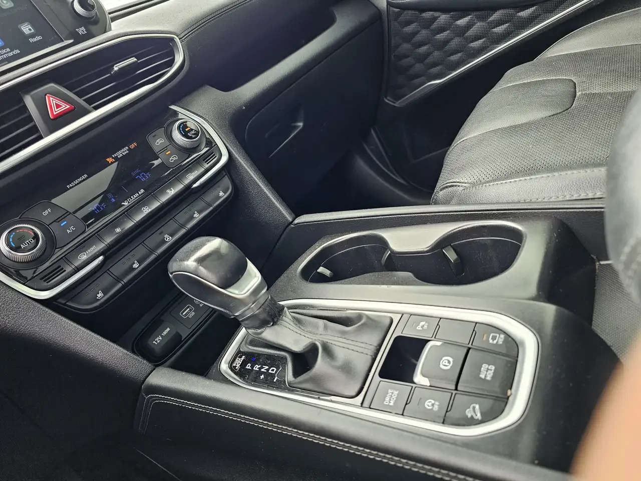 Hyundai SANTA FE снимка Hyundai SANTA FE