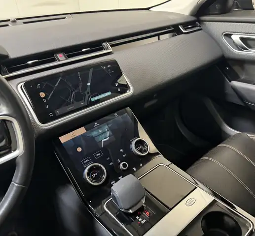 Land Rover Range Rover Velar view 12