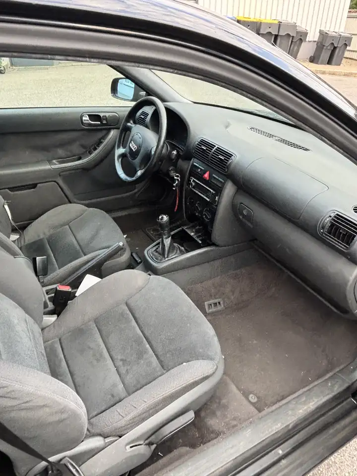 Audi A3 1.6 TÜV28 elekt.FH elekt.SD WR Alu Ausstellfenster, foto 6