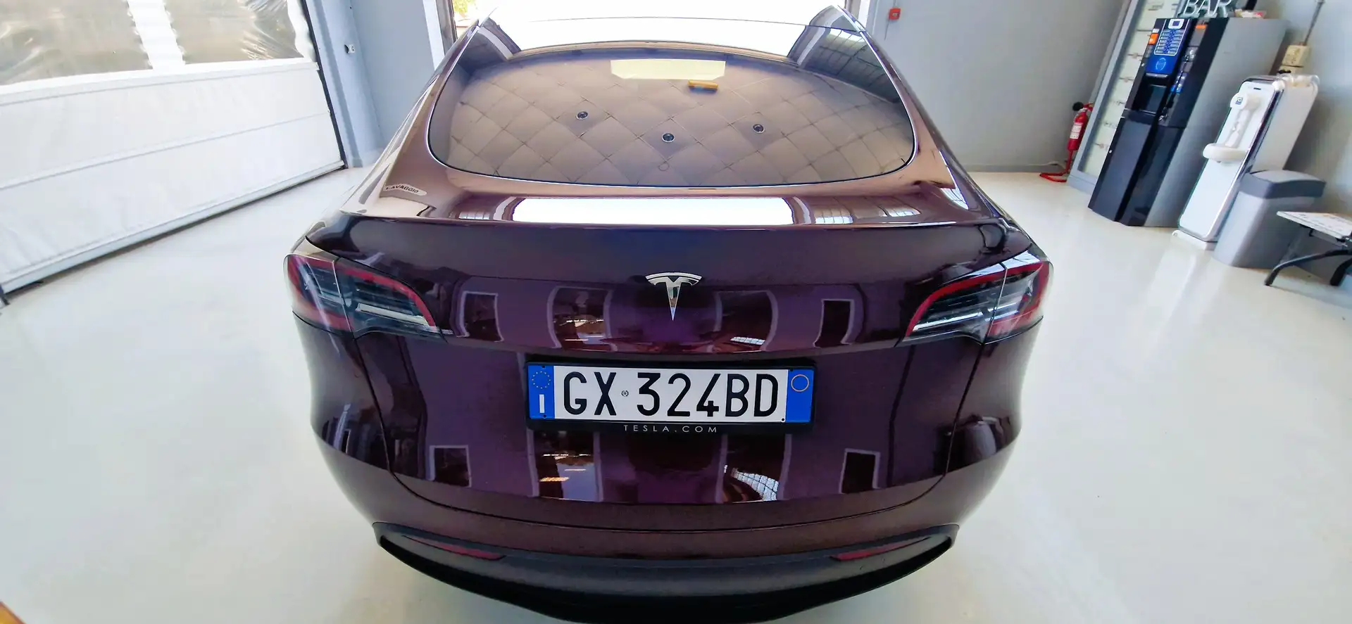 Tesla Model Y 2024 – Long Range RWD Rosso - 2
