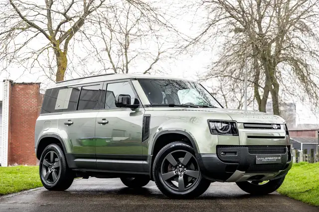 Land Rover Defender 110 D250 S * 360° * Meridian * Luchtvering * BTW